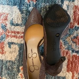 Women’s pumps